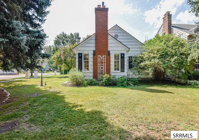 Photo 4 of Single family home for sale at 1230 S Higbee Avenue, Idaho Falls, ID 83404 | MLS# 2188440 | Listing updated on 2026-10-12