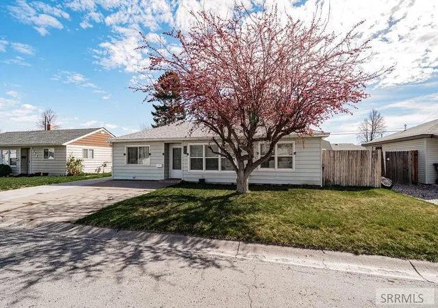 Homes for sale in Pocatello, ID | 1040 Everett Avenue, Pocatello, ID 83201 | MLS# 2185060