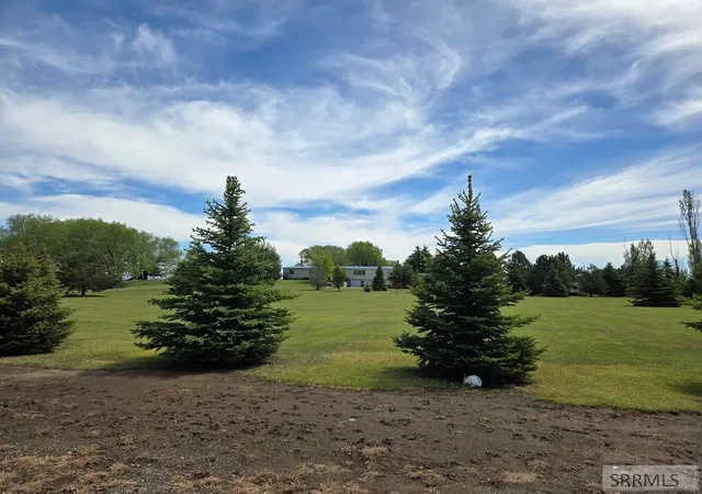 Photo 3 of Single family home for sale at 674 N 2800 E, Saint Anthony, ID 83445 | MLS# 2186786 | Listing updated on 2026-06-03