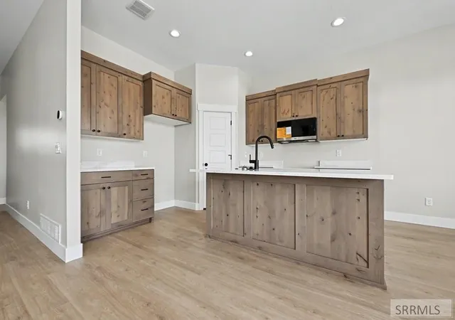 Photo 3 of Single family home for sale at 946 Montezuma St, Idaho Falls, ID 83402 | MLS# 2187515 | Listing updated on 2026-08-31