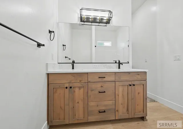 Photo 4 of Single family home for sale at 946 Montezuma St, Idaho Falls, ID 83402 | MLS# 2187515 | Listing updated on 2026-08-31