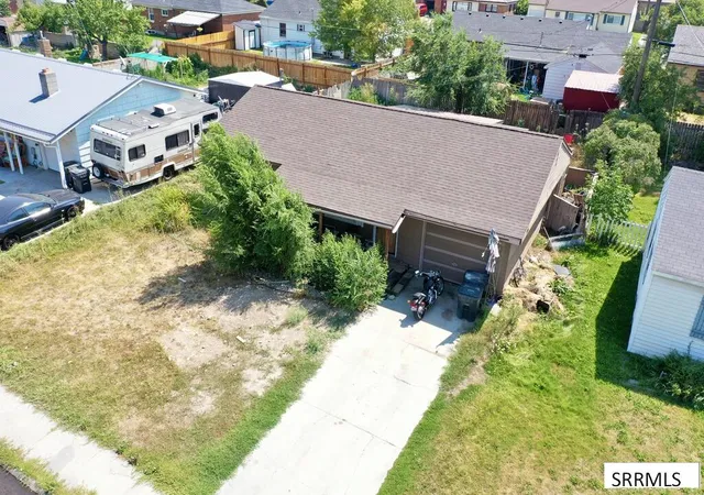 Photo 2 of Single family home for sale at 385 Tendoy Dr, Idaho Falls, ID 83401 | MLS# 2188417 | Listing updated on 2026-08-08