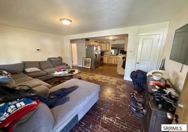 Photo 3 of Single family home for sale at 385 Tendoy Dr, Idaho Falls, ID 83401 | MLS# 2188417 | Listing updated on 2026-08-08