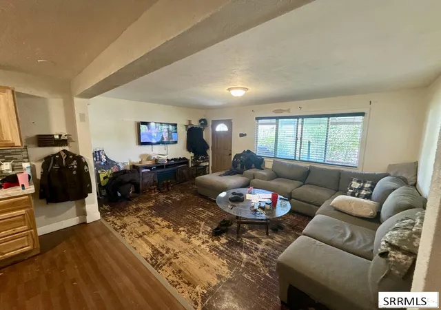 Photo 4 of Single family home for sale at 385 Tendoy Dr, Idaho Falls, ID 83401 | MLS# 2188417 | Listing updated on 2026-08-08