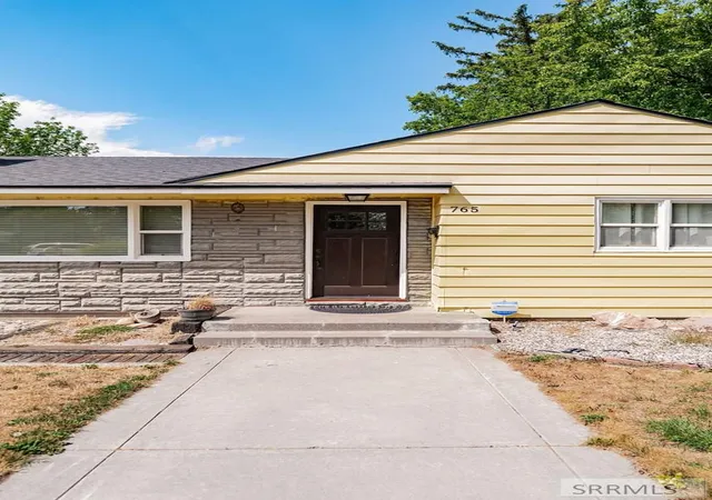 Photo 3 of Single family home for sale at 765 9th Street, Idaho Falls, ID 83404 | MLS# 2188082 | Listing updated on 2026-10-15