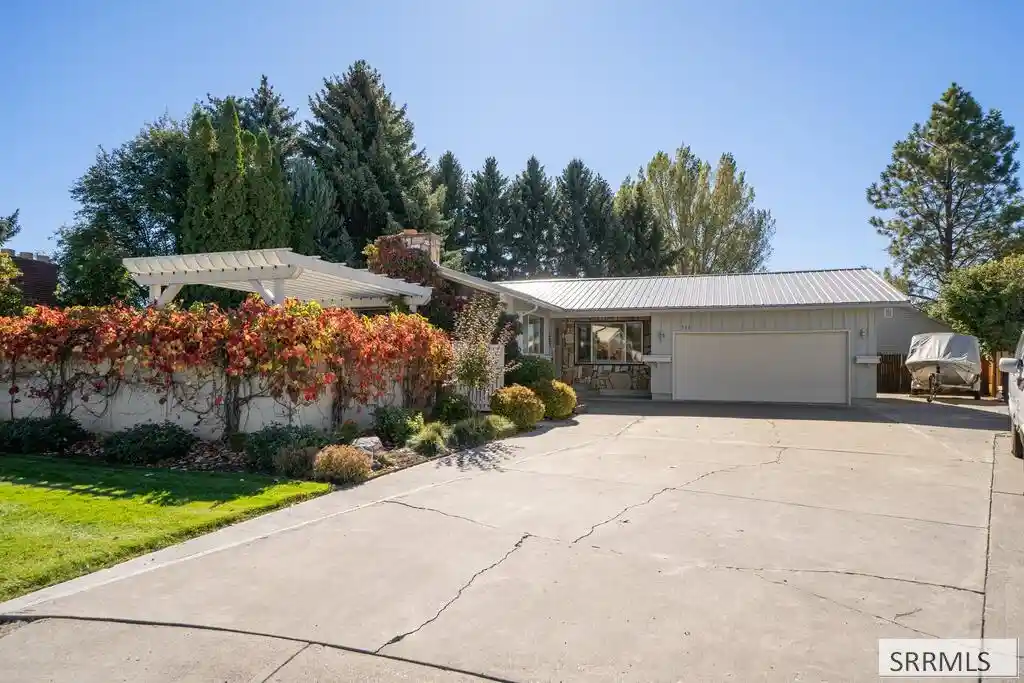 Single family home for sale at 733 Hansen Ave, Idaho Falls, ID 83402 | MLS# 2189872