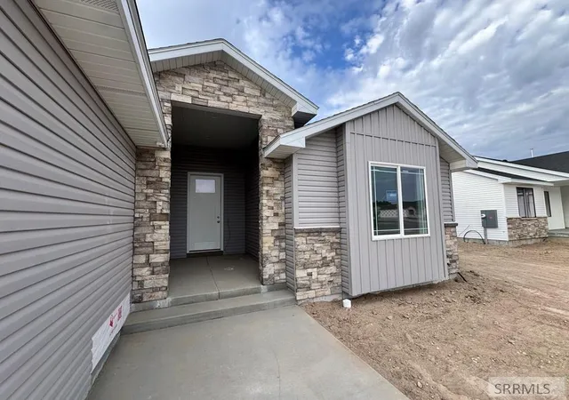 2nd image of 387 Wind River Dr, Shelley, ID 83274 | MLS# 2187752