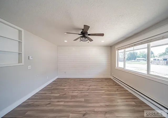3rd image of 300 N Farnsworth Dr, Idaho Falls, ID 83401 | MLS# 2188331
