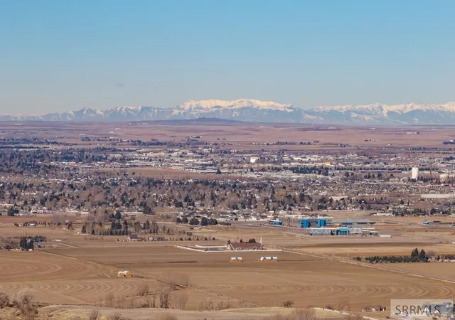 3rd image of 1175 S Rimline Dr, Idaho Falls, ID 83401 | MLS# 2184763