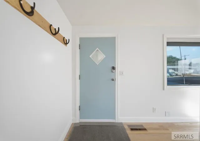 Photo 3 of Single family home for sale at 1311 Monte Vista Dr, Pocatello, ID 83201 | MLS# 2187987 | Listing updated on 2026-09-15