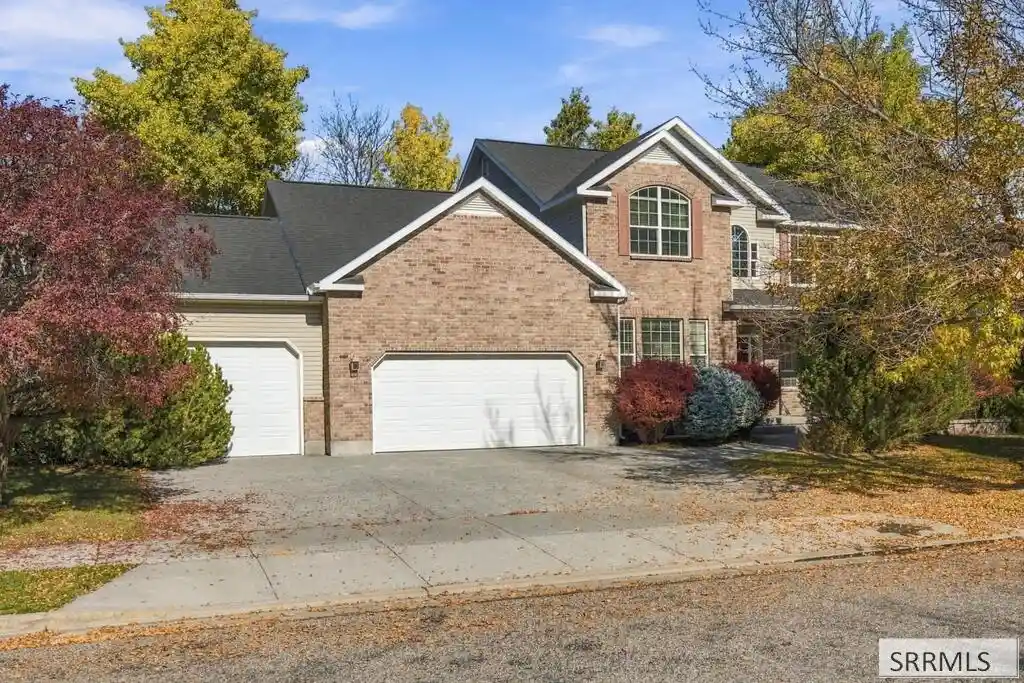 Single family home for sale at 166 Woodhaven Ln, Idaho Falls, ID 83404 | MLS# 2189971