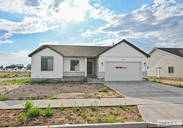 Photo 1 of Single family home for sale at 6883 Bronson Dr, Idaho Falls, ID 83402 | MLS# 2188013 | Listing updated on 2026-08-31