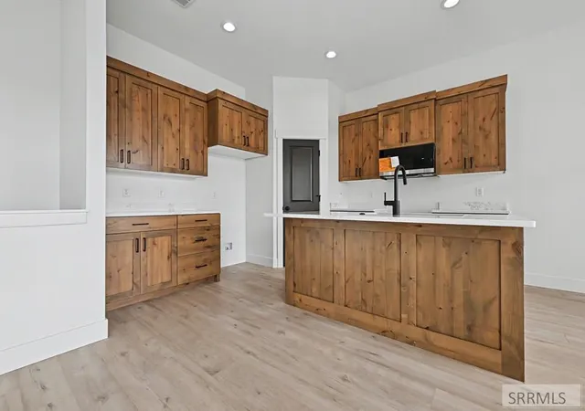 Photo 3 of Single family home for sale at 6883 Bronson Dr, Idaho Falls, ID 83402 | MLS# 2188013 | Listing updated on 2026-08-31