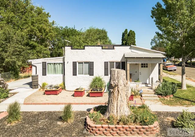 Homes for sale in Pocatello, ID | 605 N 10th Avenue, Pocatello, ID 83201 | MLS# 2186829