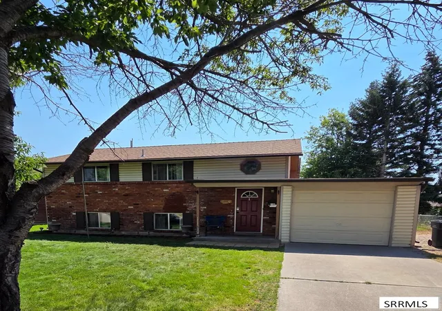 Photo 1 of Single family home for sale at 740 Melrose Dr, Idaho Falls, ID 83401 | MLS# 2188097 | Listing updated on 2026-08-11