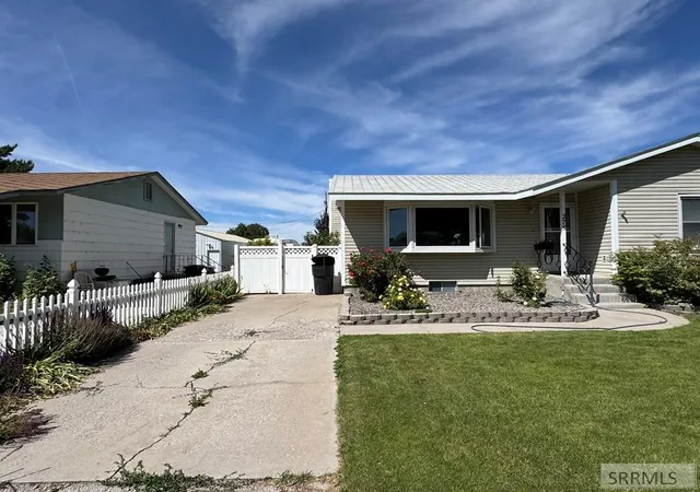 Homes for sale in American Falls, ID | 275 Washington, American Falls, ID 83211 | MLS# 2187109