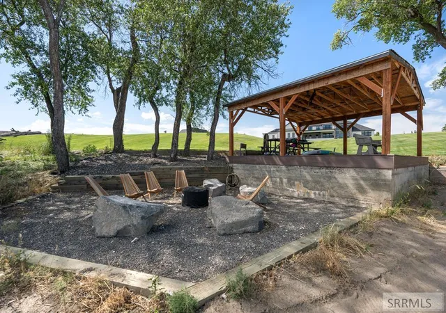 Homes for sale in Shelley, ID | 1573 N 885 E, Shelley, ID 83274 | MLS# 2187364