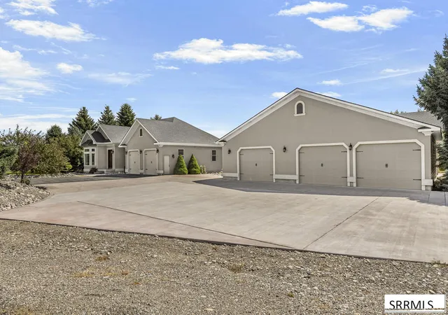 Photo 3 of Single family home for sale at 183 W 265 N, Blackfoot, ID 83221 | MLS# 2188588 | Listing updated on 2026-08-28
