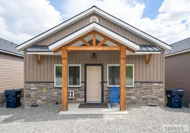 40th image of 315 Riverfront Dr, Salmon, ID 83467 | MLS# 2186065