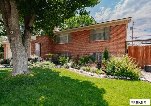 Photo 3 of Sale Pending at 1394 E 21St Street, Idaho Falls, ID 83404 | MLS# 2188472 | Listing updated on 2026-09-16