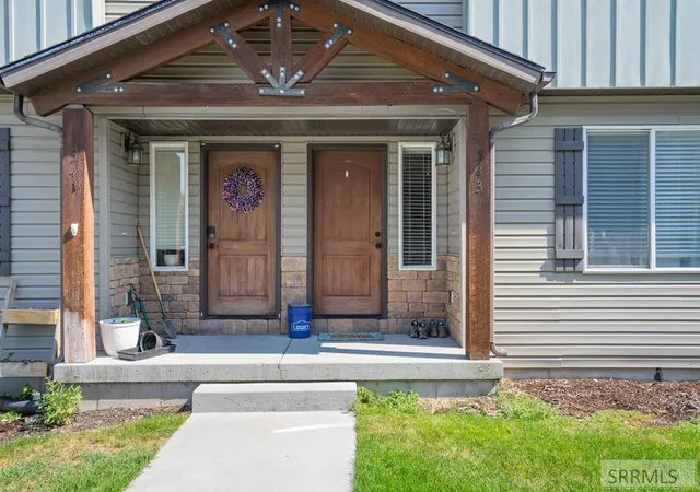 Photo 2 of Townhouse for sale at 543 Countryside Avenue, Rexburg, ID 83440 | MLS# 2188279 | Listing updated on 2026-08-04