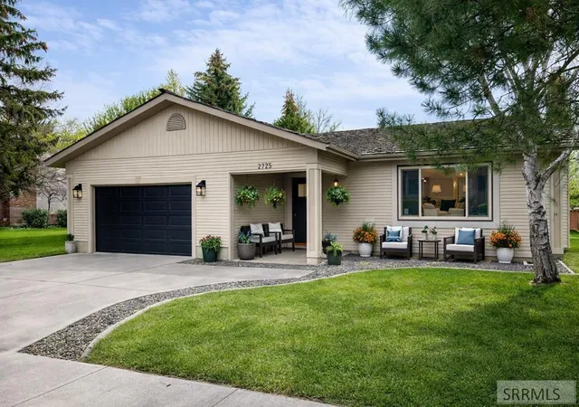 Homes for sale in Idaho Falls, ID | 2725 Glenwood Dr, Idaho Falls, ID 83404 | MLS# 2185521