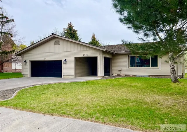 Homes for sale in Idaho Falls, ID | 2725 Glenwood Dr, Idaho Falls, ID 83404 | MLS# 2185521