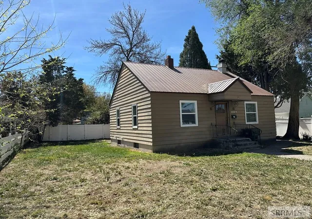Homes for sale in Pocatello, ID | 1337 E Lewis Street, Pocatello, ID 83201 | MLS# 2187650