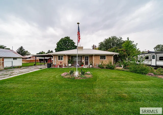 Photo 2 of Single family home for sale at 220 S Milton Ave, Shelley, ID 83274 | MLS# 2188896 | Listing updated on 2026-09-18