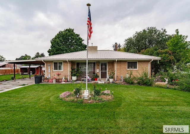Photo 3 of Single family home for sale at 220 S Milton Ave, Shelley, ID 83274 | MLS# 2188896 | Listing updated on 2026-09-18
