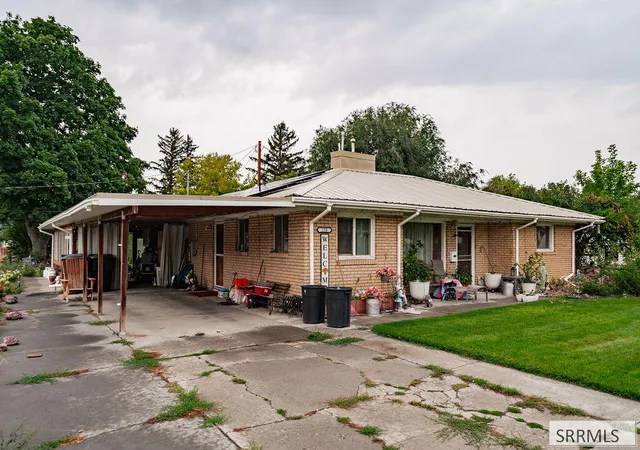Photo 3 of Single family home for sale at 220 S Milton Ave, Shelley, ID 83274 | MLS# 2188896 | Listing updated on 2026-09-18