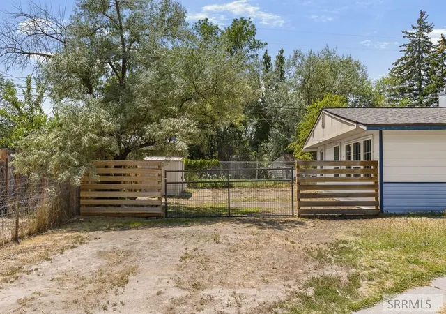Photo 3 of Single family home for sale at 245 Utley Circle, Idaho Falls, ID 83401 | MLS# 2188159 | Listing updated on 2026-10-07