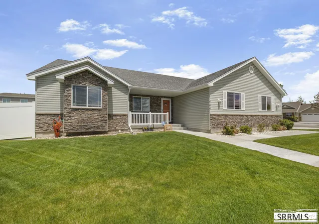 2nd image of 660 Regency Lane, Idaho Falls, ID 83402 | MLS# 2188382