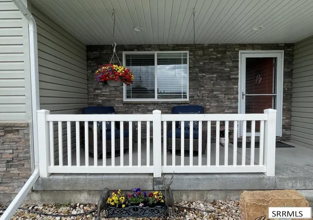 Photo 3 of Single family home for sale at 660 Regency Lane, Idaho Falls, ID 83402 | MLS# 2188382 | Listing updated on 2026-09-15