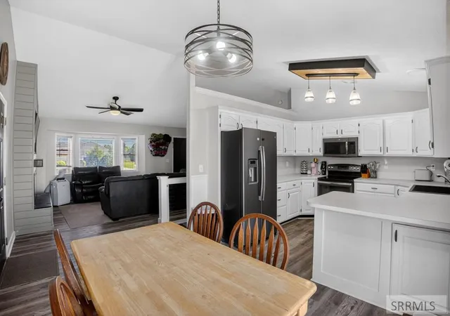 Photo 4 of Single family home for sale at 4465 E Cochise Dr, Idaho Falls, ID 83406 | MLS# 2188134 | Listing updated on 2026-09-16
