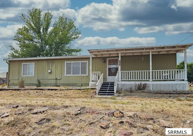 Photo 2 of Manufactured home for sale at 107 W 2nd Street, Salmon, ID 83467 | MLS# 2188378 | Listing updated on 2026-08-06