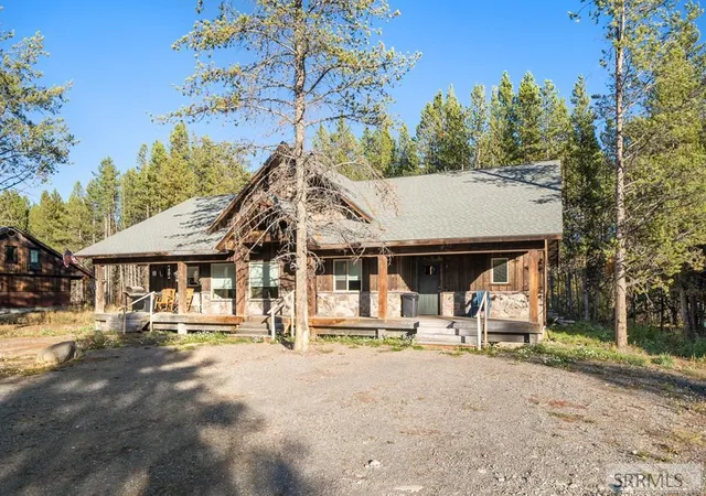4th image of 3770 Arctic Fox Dr, Island Park, ID 83429 | MLS# 2180127