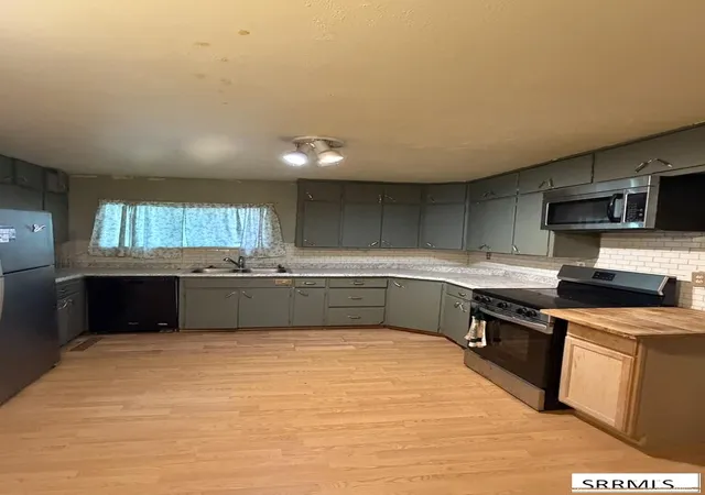 Photo 3 of Sale Pending at 3575 665 N, Menan, ID 83434 | MLS# 2188730 | Listing updated on 2026-10-08