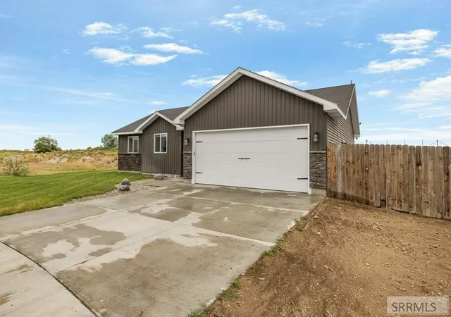Photo 35 of Single family home for sale at 425 E Oak Street, Shelley, ID 83274 | MLS# 2187871 | Listing updated on 2026-10-08