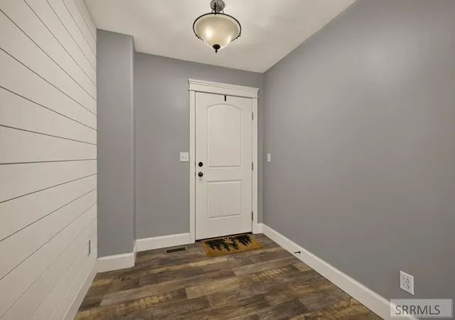 Photo 3 of Single family home for sale at 425 E Oak Street, Shelley, ID 83274 | MLS# 2187871 | Listing updated on 2026-10-08