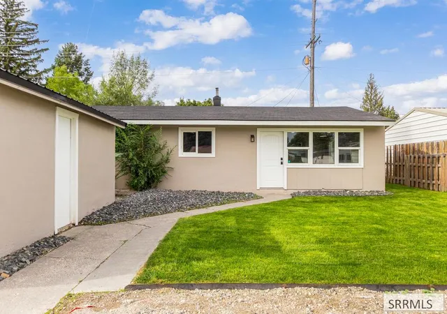 2nd image of 1087 Lovejoy Street, Idaho Falls, ID 83401 | MLS# 2188873