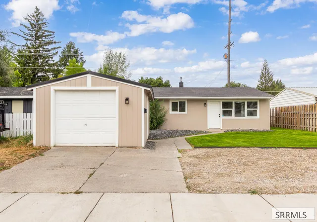 3rd image of 1087 Lovejoy Street, Idaho Falls, ID 83401 | MLS# 2188873