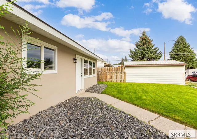 4th image of 1087 Lovejoy Street, Idaho Falls, ID 83401 | MLS# 2188873