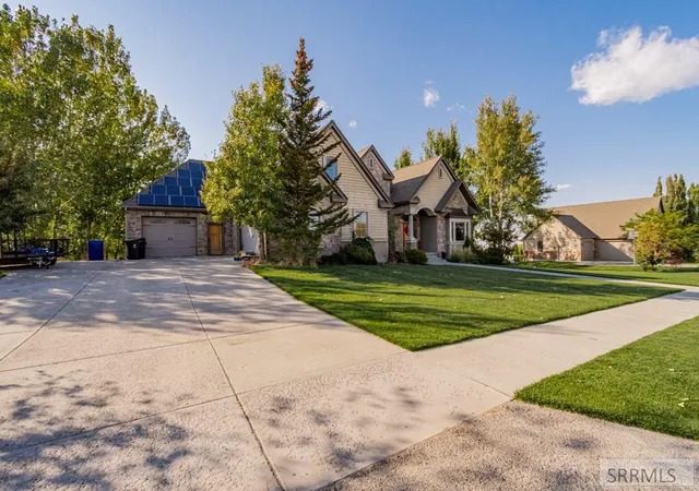 Homes for sale in Rexburg, ID | 610 Autumn Dr, Rexburg, ID 83440 | MLS# 2185002