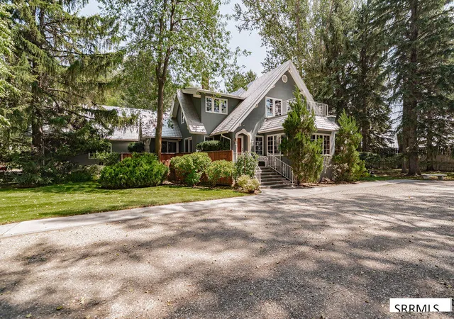 Photo 3 of Single family home for sale at 8535 S 15th W, Idaho Falls, ID 83402 | MLS# 2188473 | Listing updated on 2026-08-11