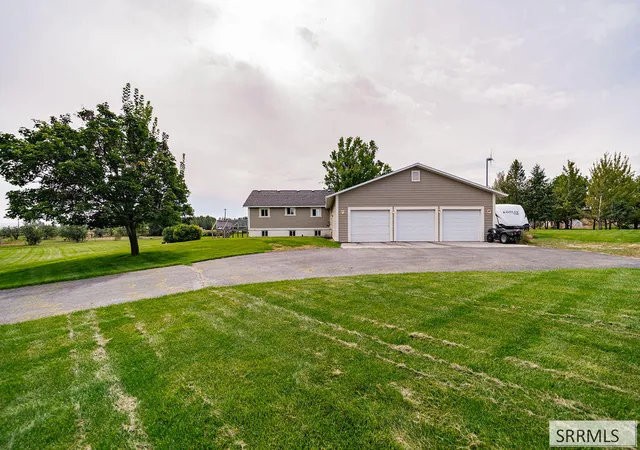Photo 2 of Single family home for sale at 4038 Molly Dr, Rexburg, ID 83440 | MLS# 2188813 | Listing updated on 2026-08-27