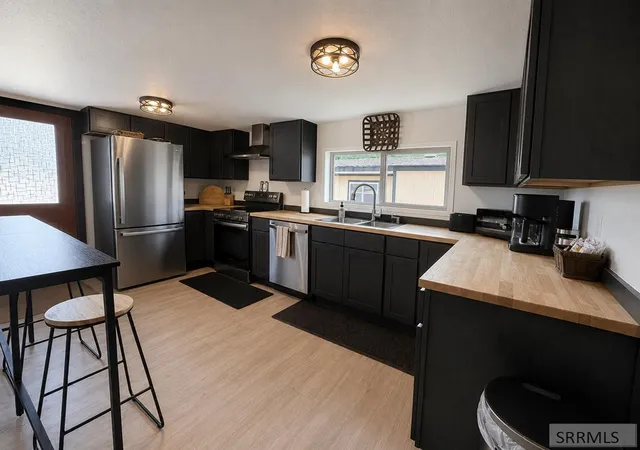 Photo 3 of Single family home for sale at 211 Fairmont Street, Salmon, ID 83467 | MLS# 2187525 | Listing updated on 2026-09-08