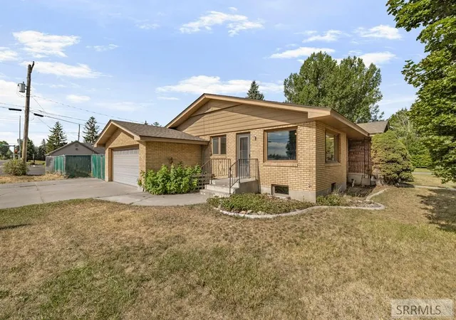 Homes for sale in Idaho Falls, ID | 1486 E 16Th Street, Idaho Falls, ID 83404 | MLS# 2187622