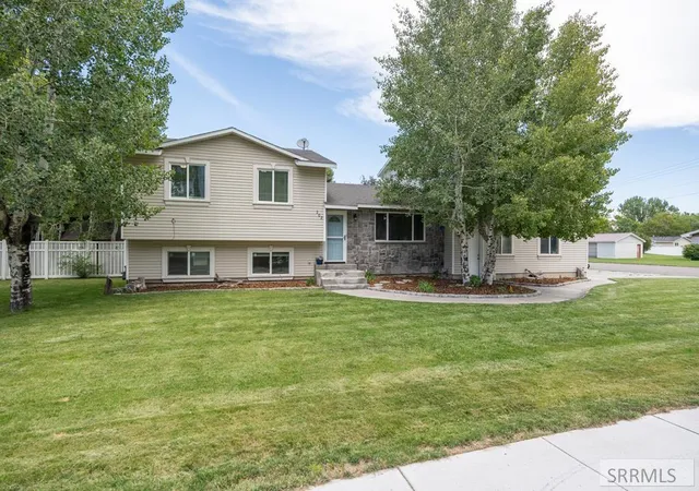 Homes for sale in Sugar City, ID | 202 W 3rd S, Sugar City, ID 83448 | MLS# 2187565