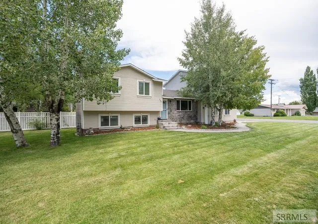 Homes for sale in Sugar City, ID | 202 W 3Rd S, Sugar City, ID 83448 | MLS# 2187565
